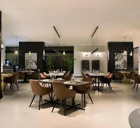 Hotel J 4*