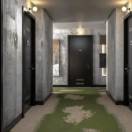 Hotel J 4*