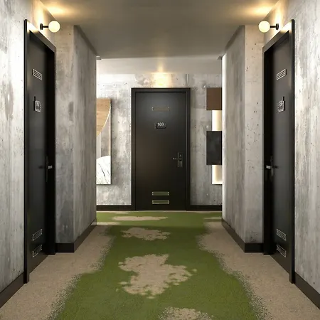 Hotel J